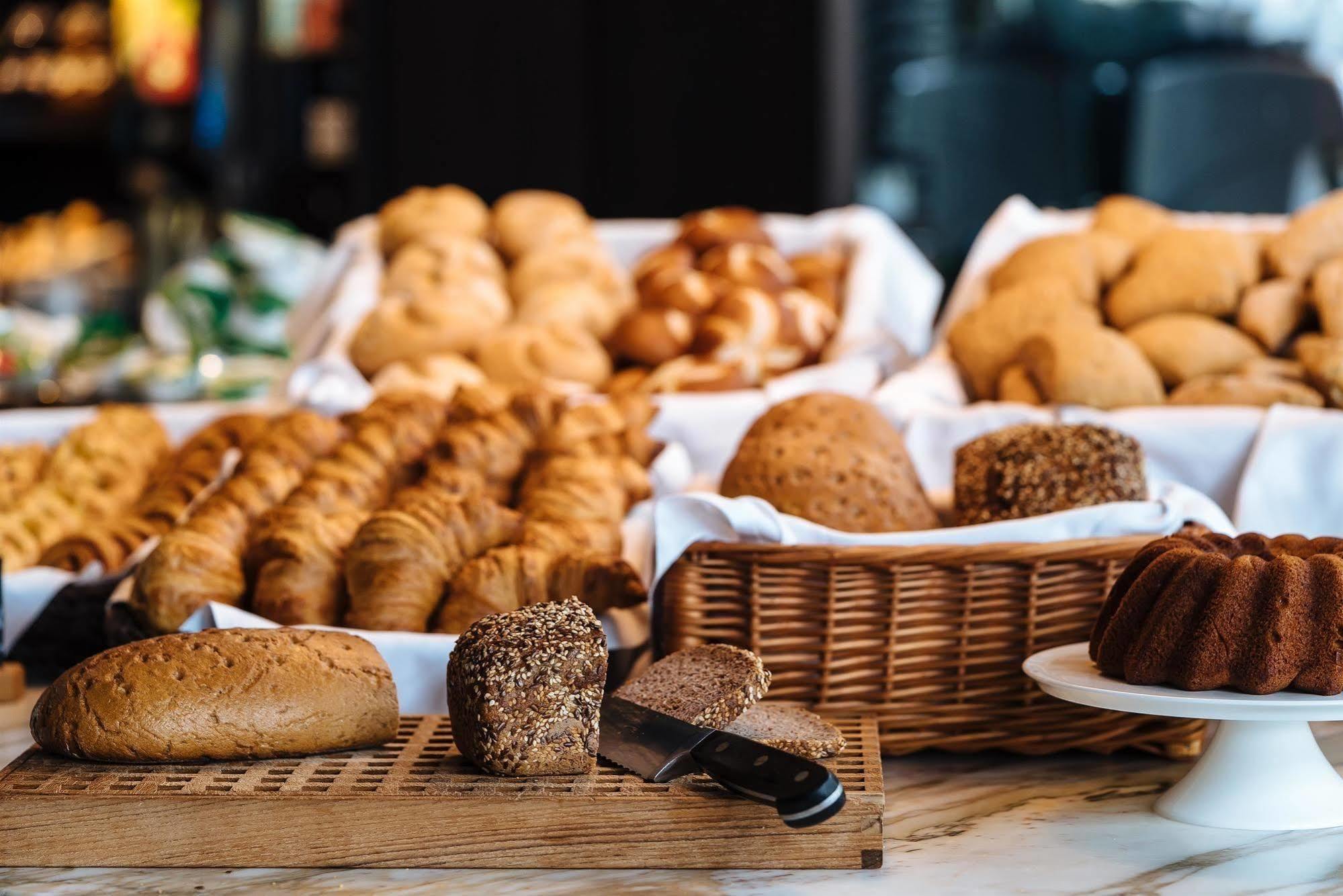 Motel One Frankfurt-Eastside Φραγκφούρτη Εξωτερικό φωτογραφία